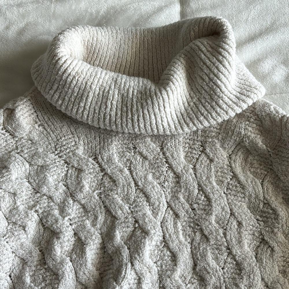 Sweater - Picture 2 of 4